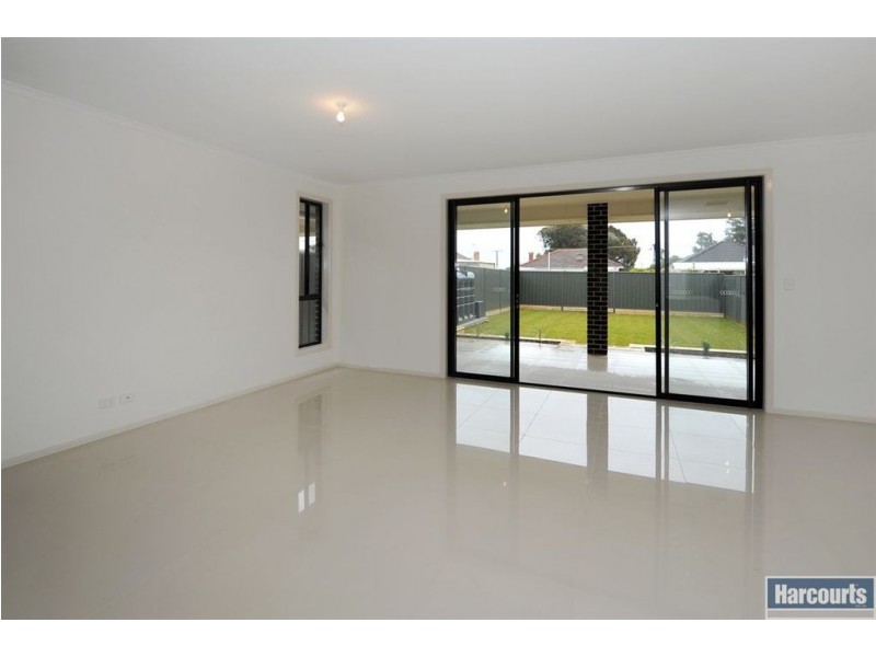 18 & 18A Finchley Street, Clovelly Park SA 5042