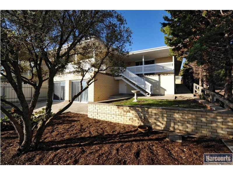 9 Marine Avenue, Hallett Cove SA 5158