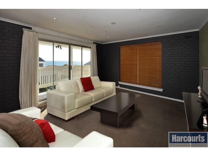 9 Marine Avenue, Hallett Cove SA 5158