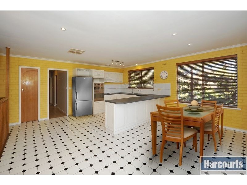 9 Marine Avenue, Hallett Cove SA 5158