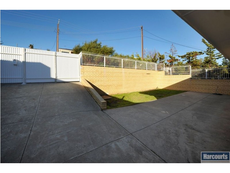 9 Marine Avenue, Hallett Cove SA 5158
