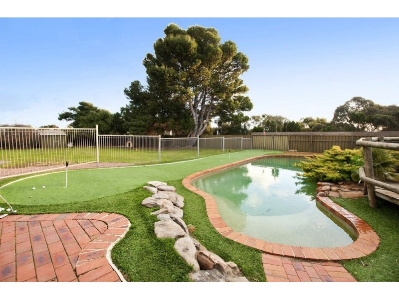 51 Vennachar Drive, Hallett Cove SA 5158