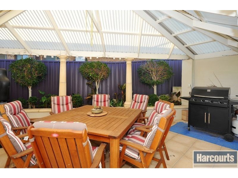 172 Perry Barr Road, Hallett Cove SA 5158