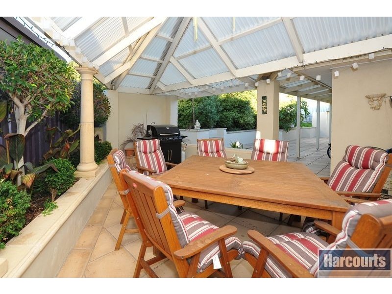 172 Perry Barr Road, Hallett Cove SA 5158