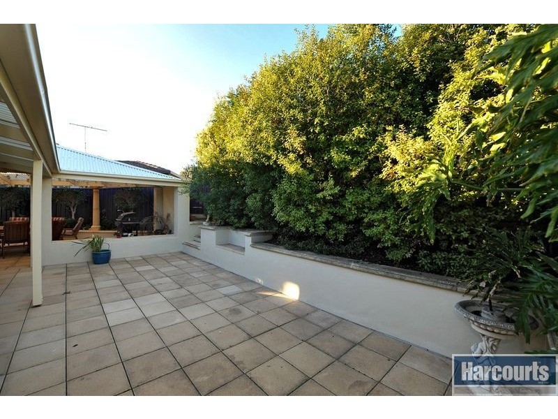 172 Perry Barr Road, Hallett Cove SA 5158