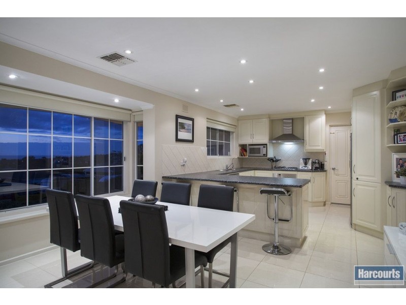 4 Ingomar Court, Hallett Cove SA 5158