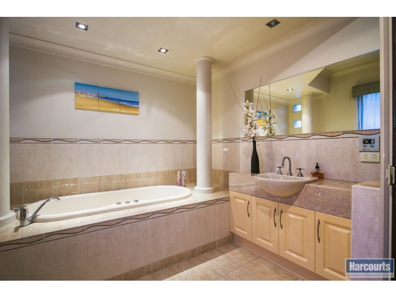 3 Seacombe Crescent, Seacombe Heights SA 5047