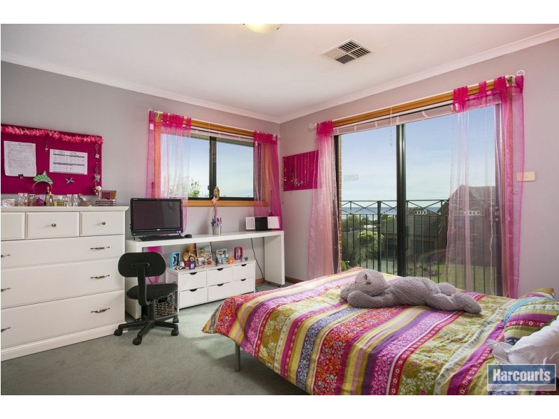7 Sandpiper Terrace, Hallett Cove SA 5158