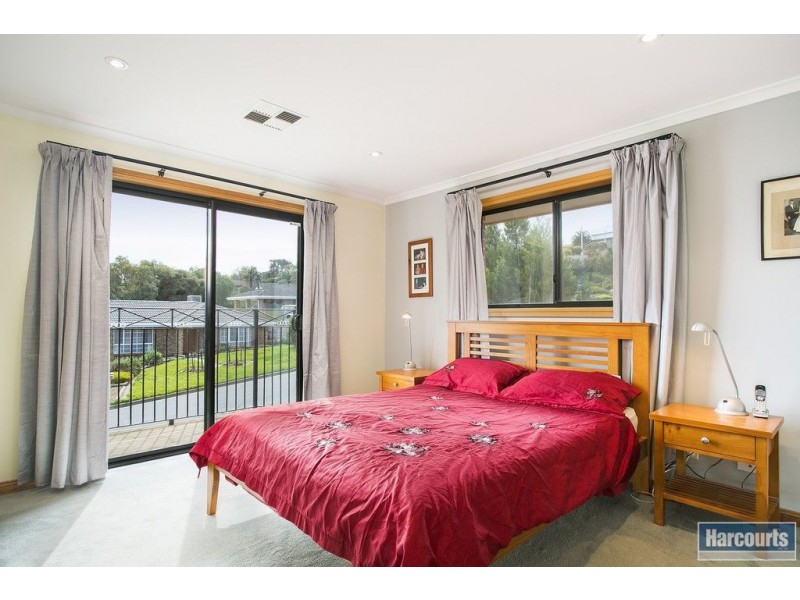 7 Sandpiper Terrace, Hallett Cove SA 5158