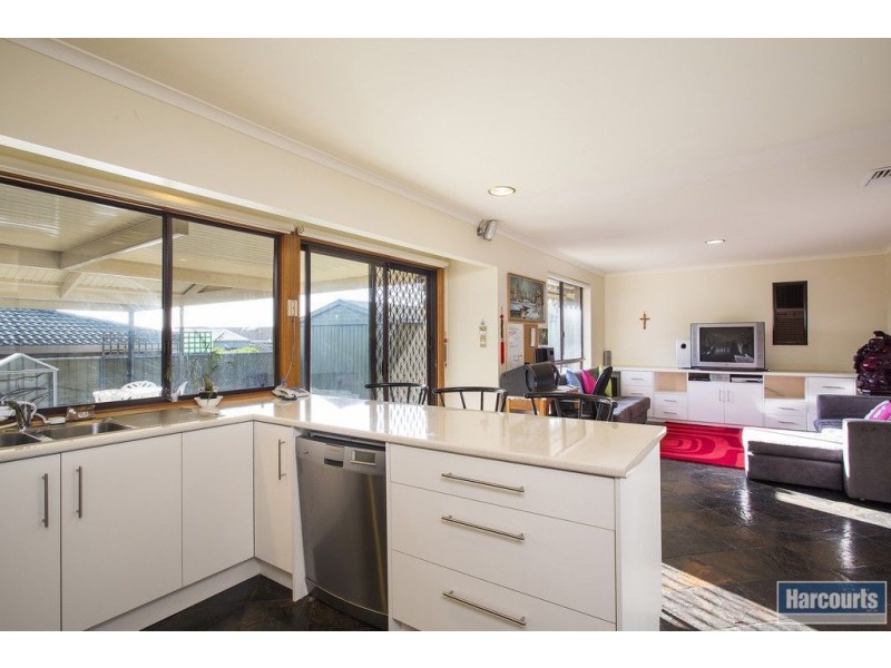 32 Barramundi Drive, Hallett Cove SA 5158