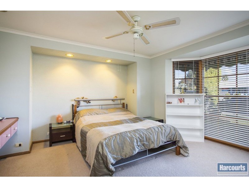 32 Barramundi Drive, Hallett Cove SA 5158