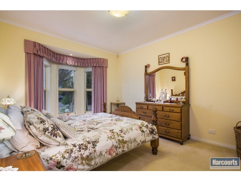 35 Freebairn Drive, Hallett Cove SA 5158