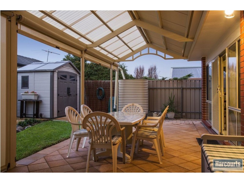 35 Freebairn Drive, Hallett Cove SA 5158