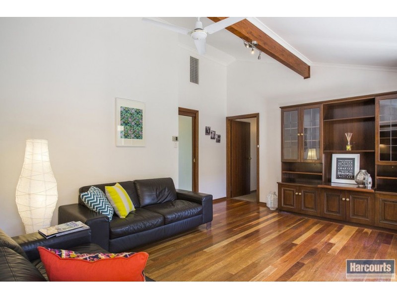 15 Woodcroft Drive, Morphett Vale SA 5162