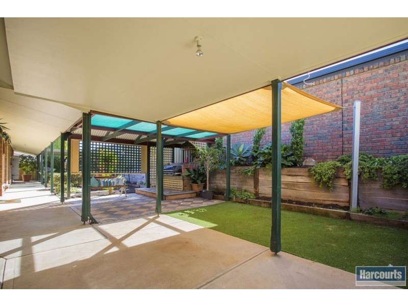15 Woodcroft Drive, Morphett Vale SA 5162