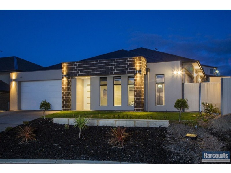 8 Thomas Way, Hallett Cove SA 5158