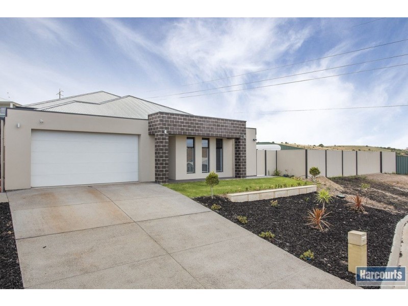 8 Thomas Way, Hallett Cove SA 5158