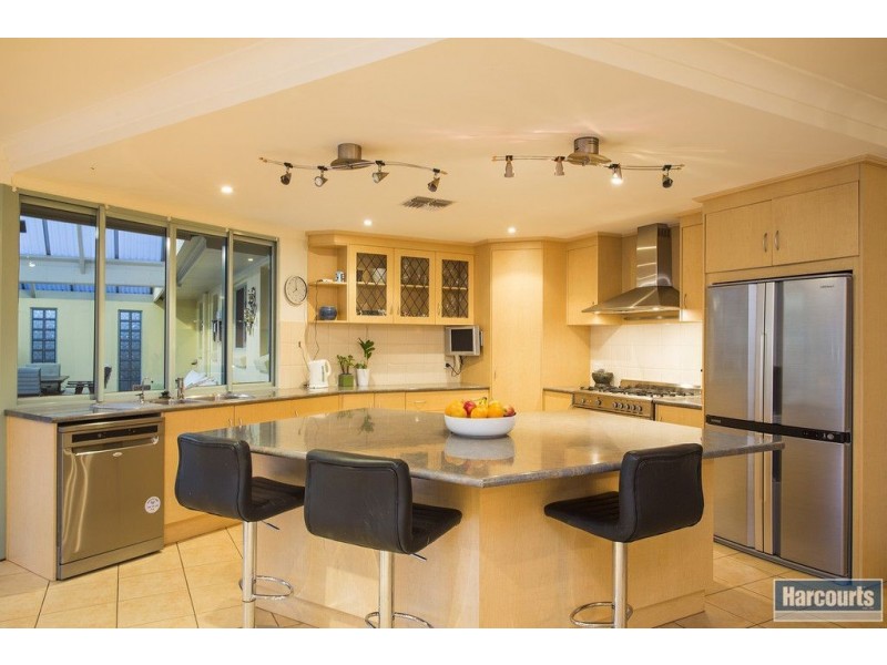 39 French Crescent, Trott Park SA 5158