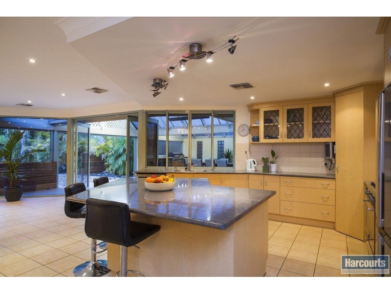 39 French Crescent, Trott Park SA 5158