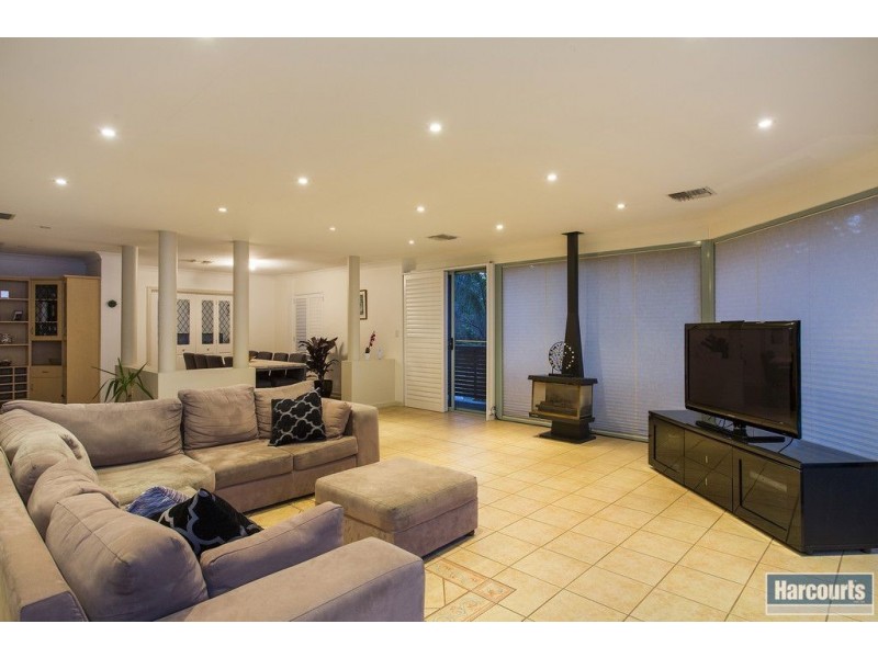 39 French Crescent, Trott Park SA 5158