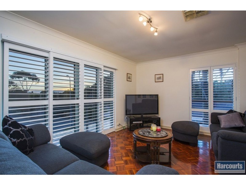 39 French Crescent, Trott Park SA 5158