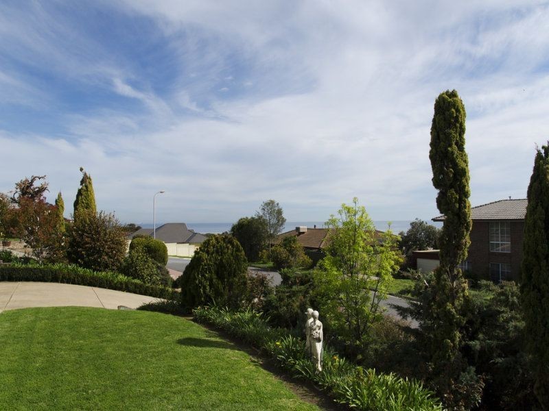 3 Admella Court, Hallett Cove SA 5158