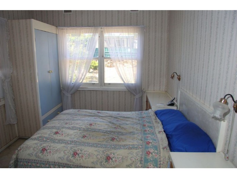 33 Seacombe Road, Sturt SA 5047