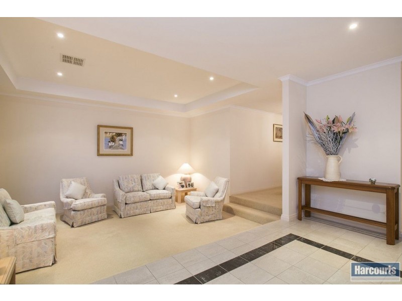 12 Phillip Court, Hallett Cove SA 5158