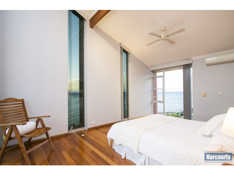 4 Marine Parade, Marino SA 5049