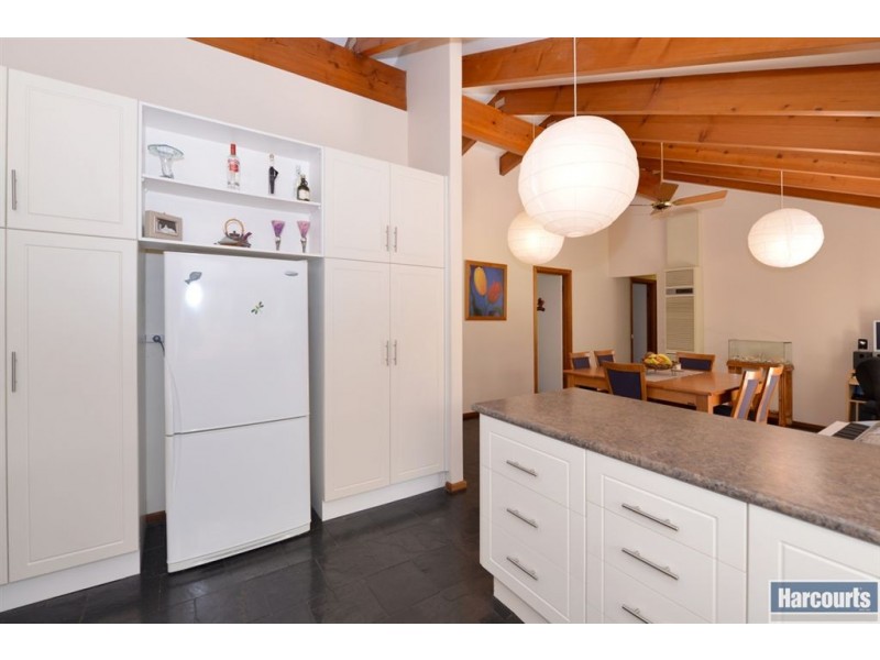 218 The Cove Road, Hallett Cove SA 5158