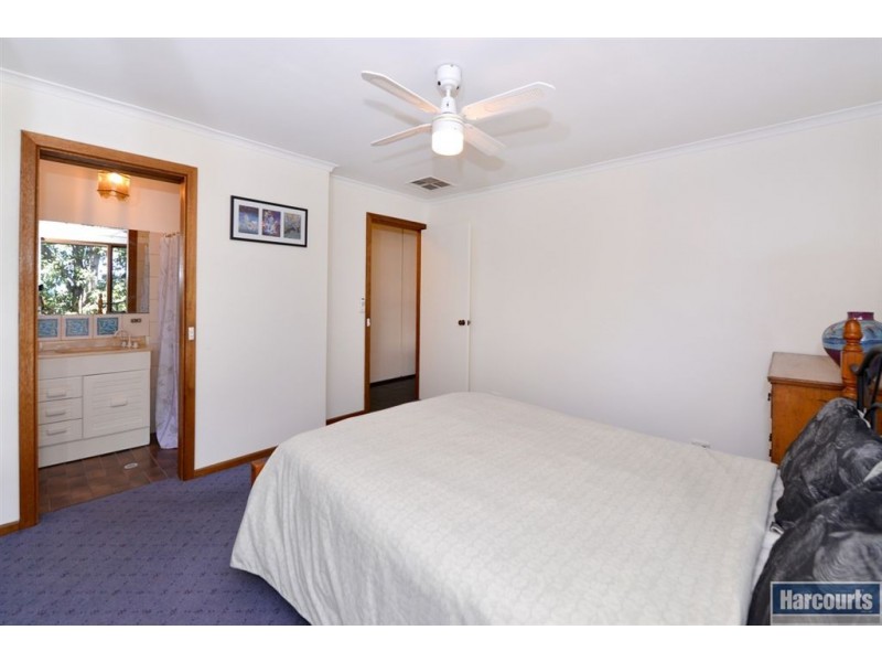 218 The Cove Road, Hallett Cove SA 5158