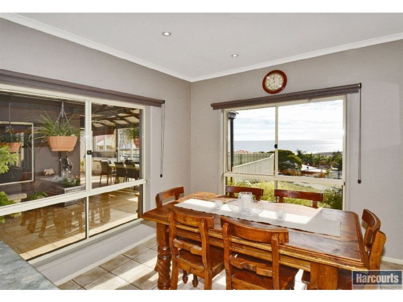 12 Ibis Crescent, Hallett Cove SA 5158