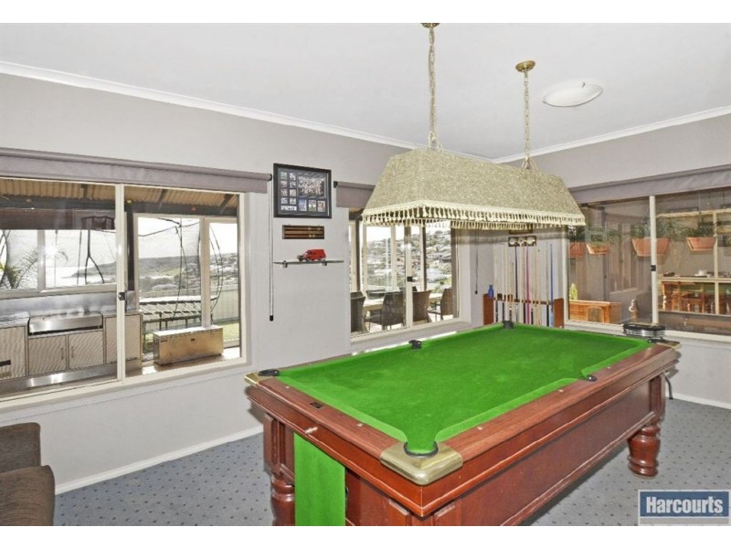 12 Ibis Crescent, Hallett Cove SA 5158