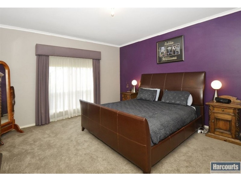 12 Ibis Crescent, Hallett Cove SA 5158