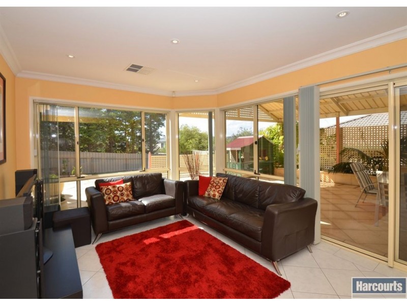 20 Ingleton Drive, Hallett Cove SA 5158