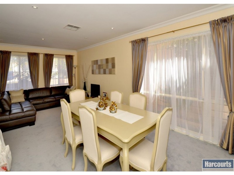 20 Ingleton Drive, Hallett Cove SA 5158