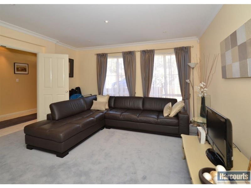 20 Ingleton Drive, Hallett Cove SA 5158