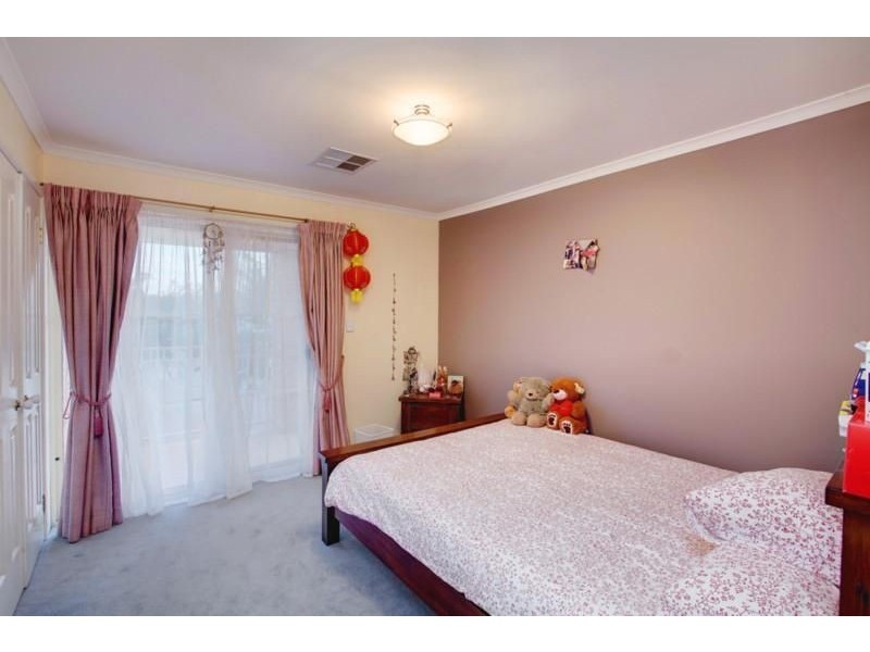 20 Ingleton Drive, Hallett Cove SA 5158