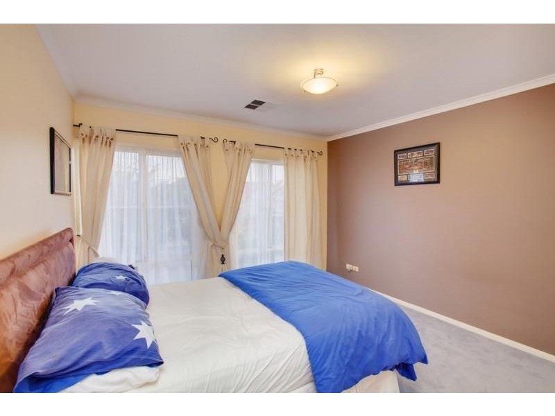 20 Ingleton Drive, Hallett Cove SA 5158