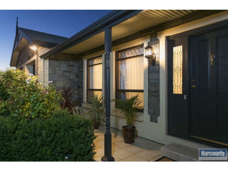 23 Brett Crescent, Hallett Cove SA 5158