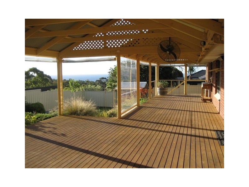 17 Sovereign Street, Hallett Cove SA 5158