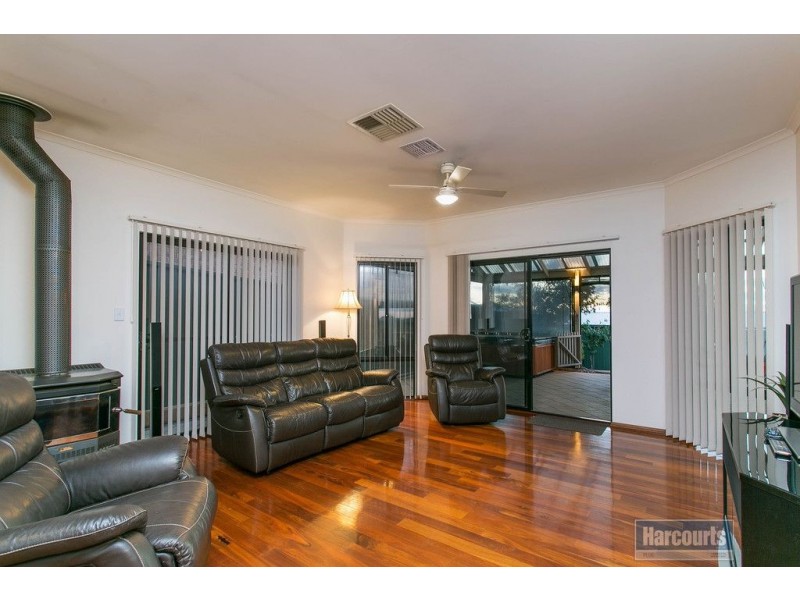 38 Elizabeth Crescent, Hallett Cove SA 5158