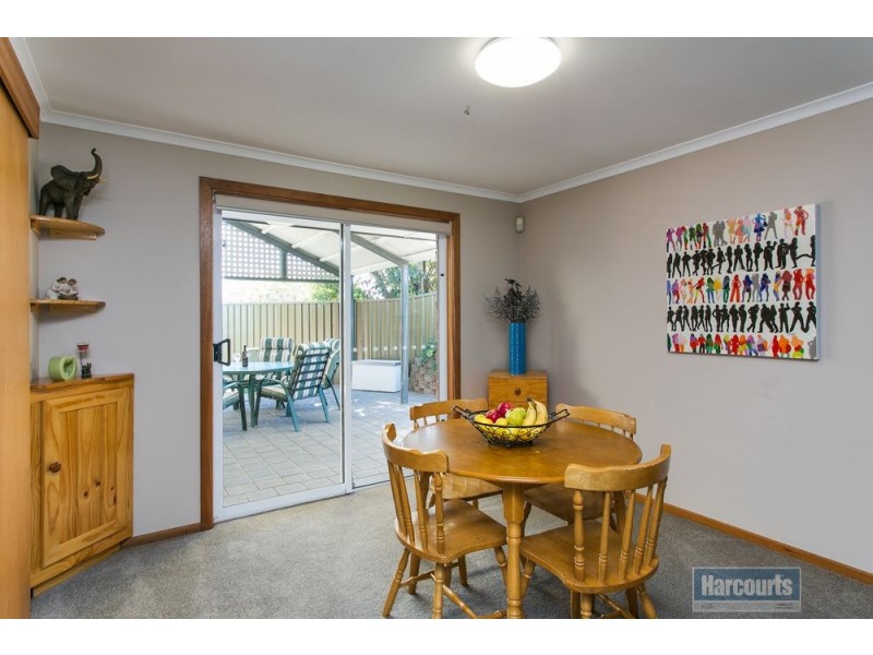 5 Alfonso Drive, Hallett Cove SA 5158