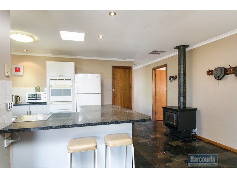 5 Alfonso Drive, Hallett Cove SA 5158