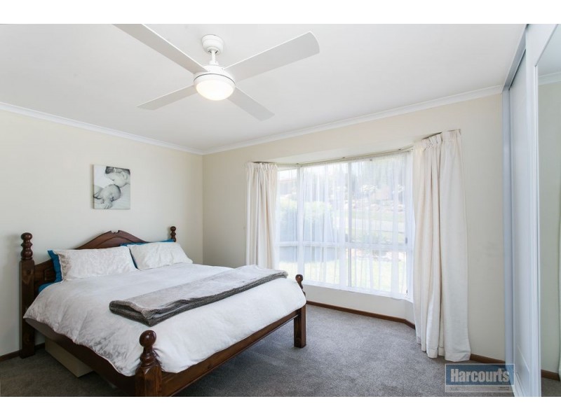 5 Alfonso Drive, Hallett Cove SA 5158