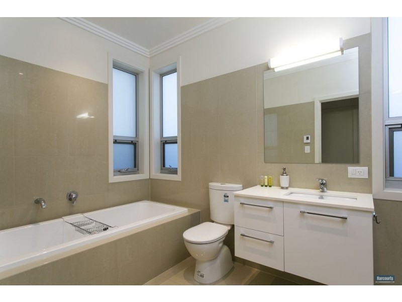 2A Yartoo Street, Hallett Cove SA 5158