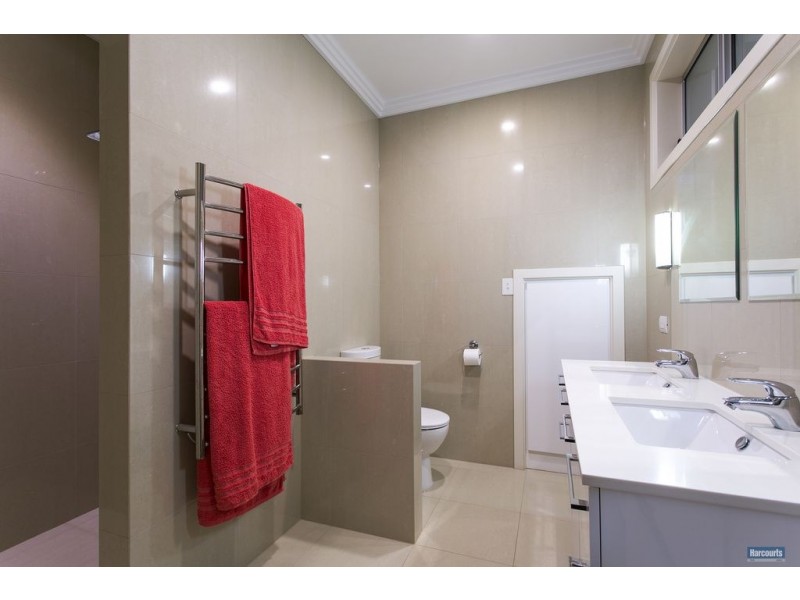 2A Yartoo Street, Hallett Cove SA 5158