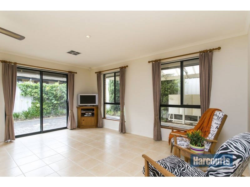 11 Scarborough Terrace, Dover Gardens SA 5048