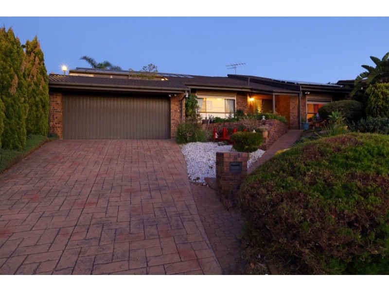 8 Kurrambi Crescent, Hallett Cove SA 5158