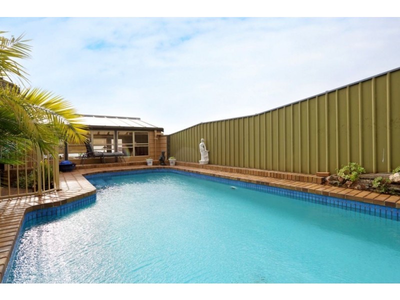 8 Kurrambi Crescent, Hallett Cove SA 5158